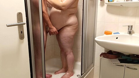 18 year old amateur, unexperienced, erotica